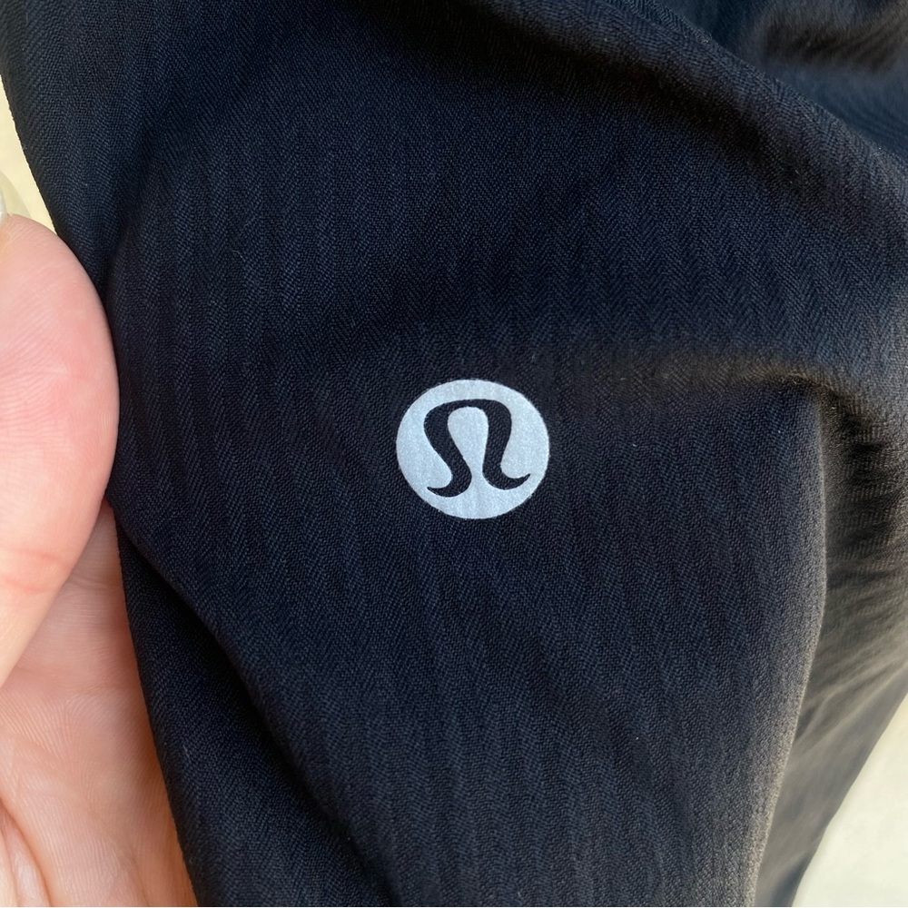 Lululemon Dance Studio Mid Rise Cropped Pant Size 4 - Picture 11 of 16